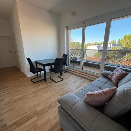 Apartman Penthouse & Playgrounds *