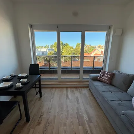 Apartman Penthouse & Playgrounds